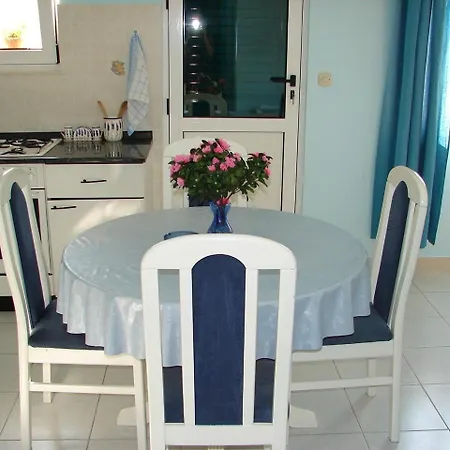 Apartments Mari - Free Parking Apartment *
