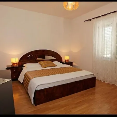 Apartments Mari - Free Parking *