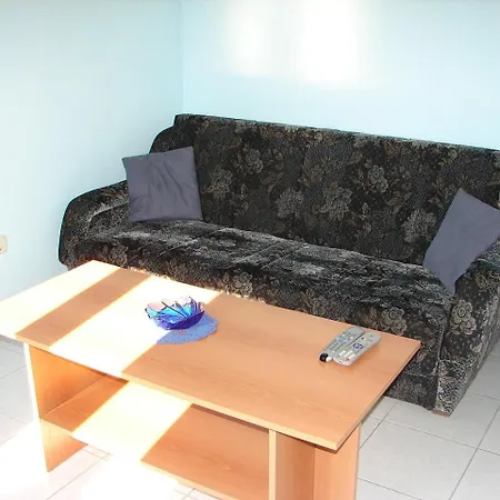 Apartments Mari - Free Parking Bol