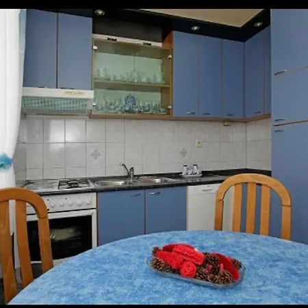 Apartments Mari - Free Parking
